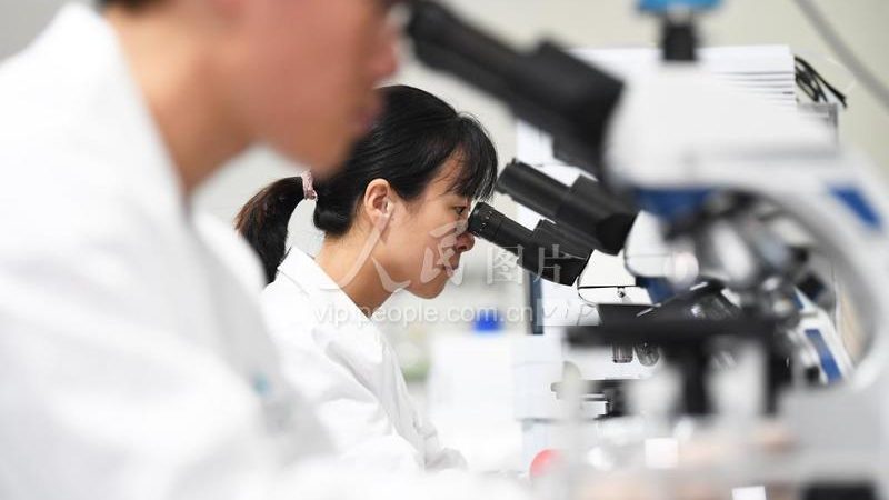 化学分析移液器：如何根据实验需求精准选择**